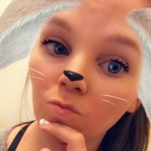 Meet your Posher, Alissa